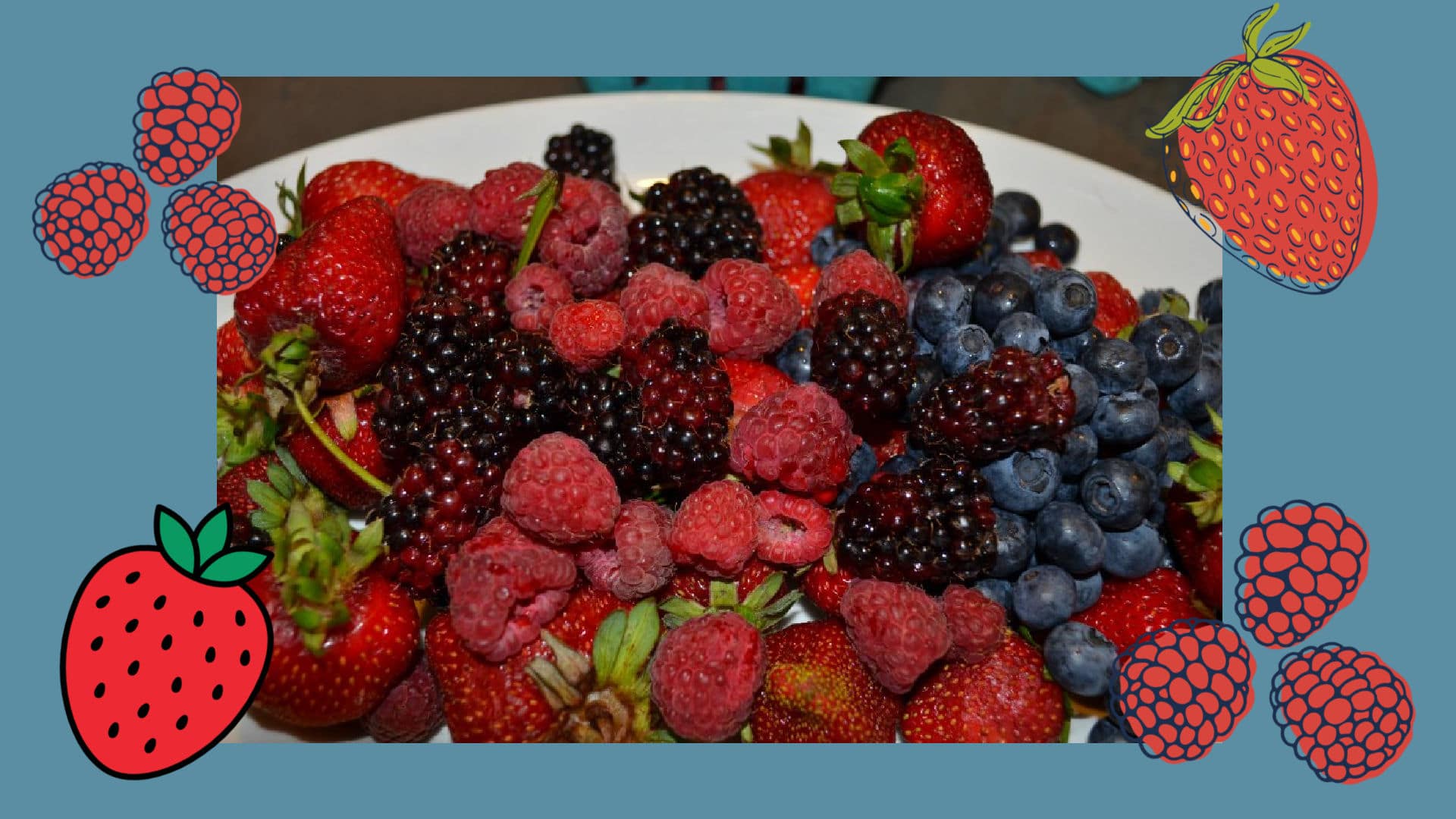 A bowl full of Oregon Berries