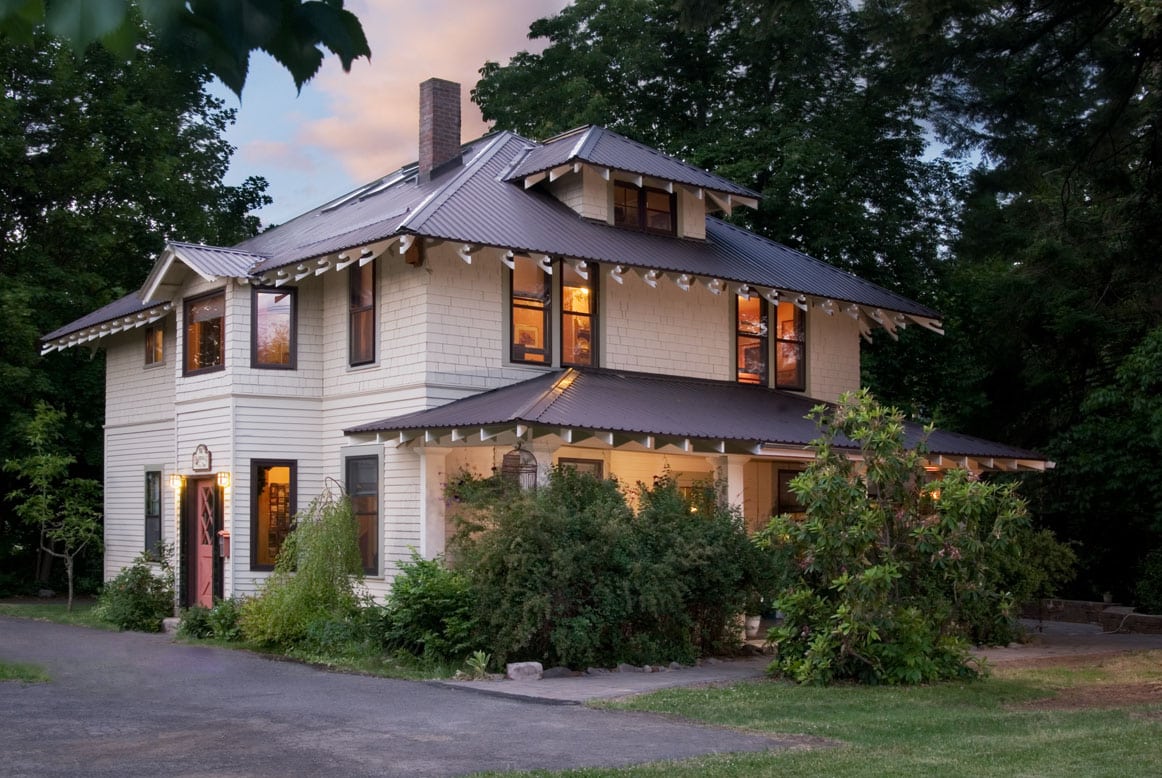 Old Parkdale Inn Bed and Breakfast — gallery preview 1